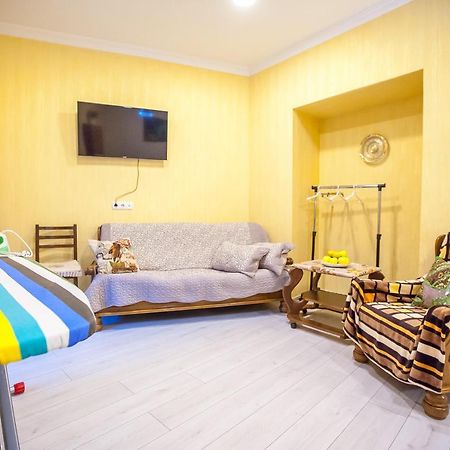 Guest House Happy Holidays Tbilisi Exterior foto